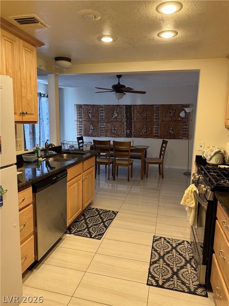Photo 37 of 59, 704 Eastview Drive
