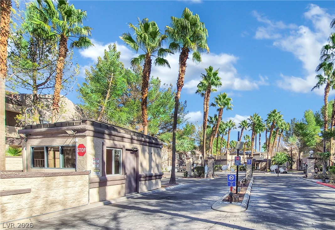 Photo 30 of 41, 5250 S Rainbow Boulevard #2057