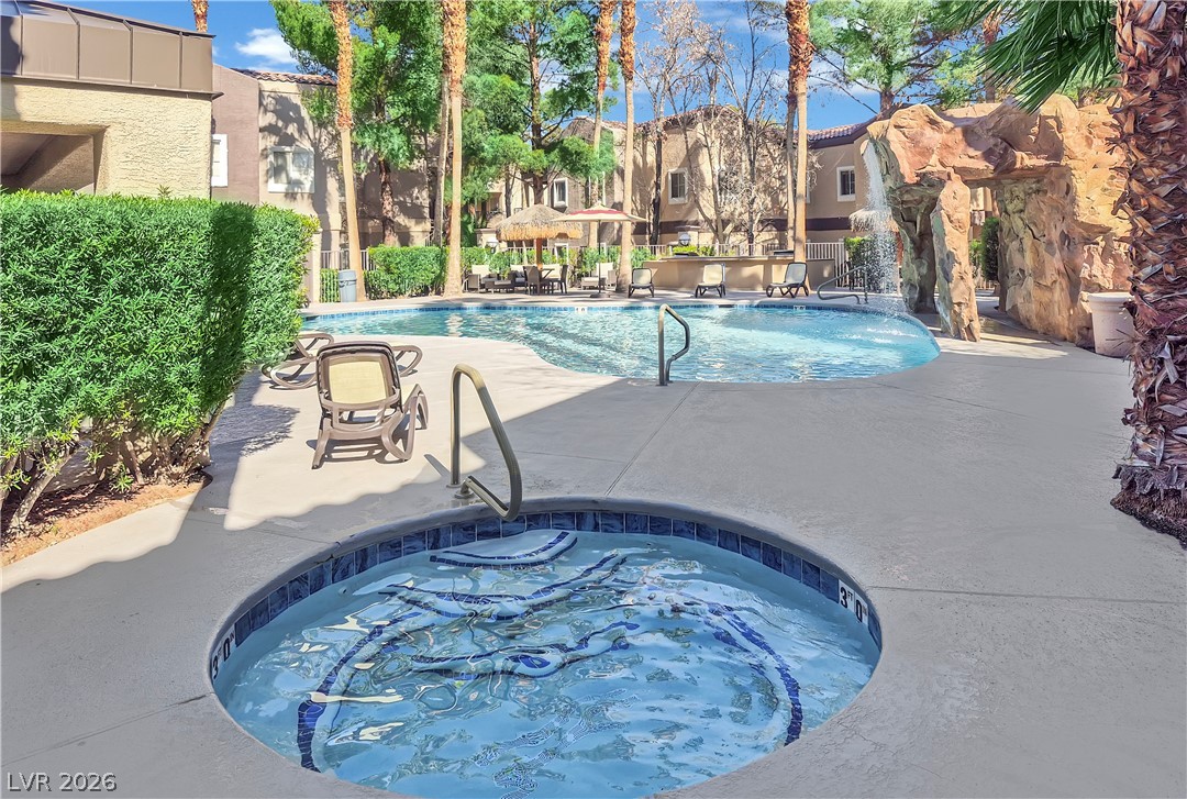 Photo 31 of 41, 5250 S Rainbow Boulevard #2057