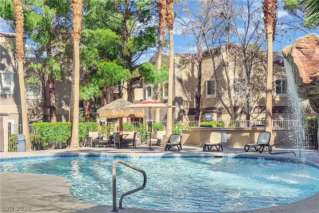 Photo 32 of 41, 5250 S Rainbow Boulevard #2057