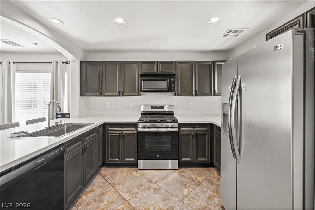 9156 Point Lace Court, Las Vegas 89149