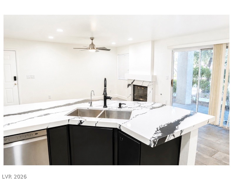Photo 4 of 7900 Foxwood Place #102