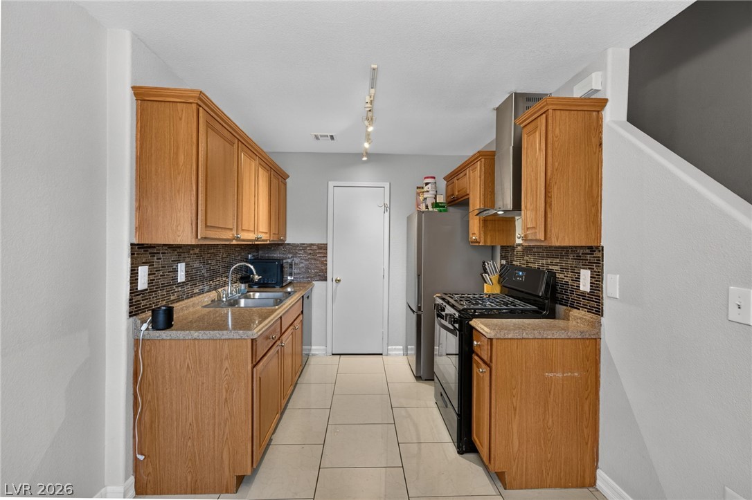 Photo 3 of 5330 E Charleston Boulevard #20