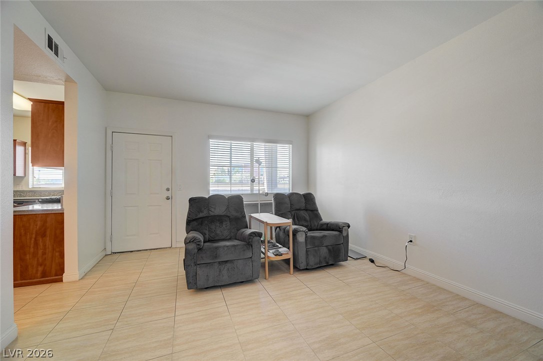 Photo 9 of 39, 5250 S Rainbow Boulevard #1048
