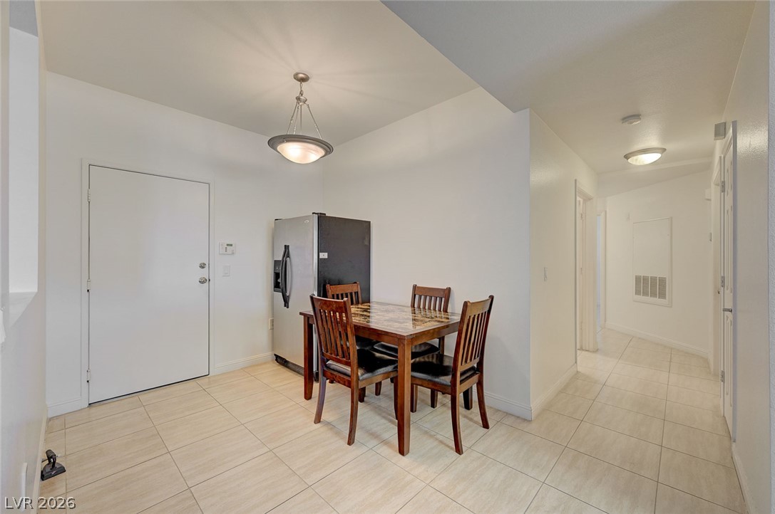 Photo 13 of 39, 5250 S Rainbow Boulevard #1048
