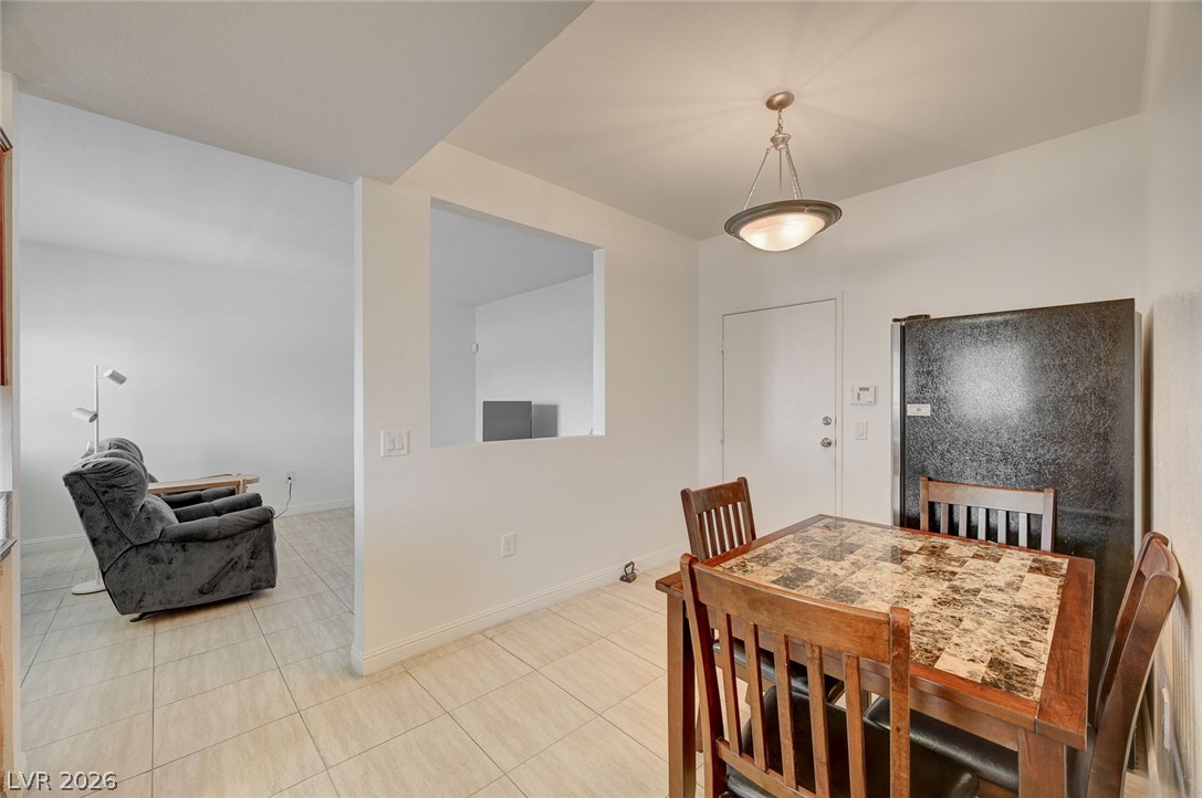 Photo 15 of 39, 5250 S Rainbow Boulevard #1048