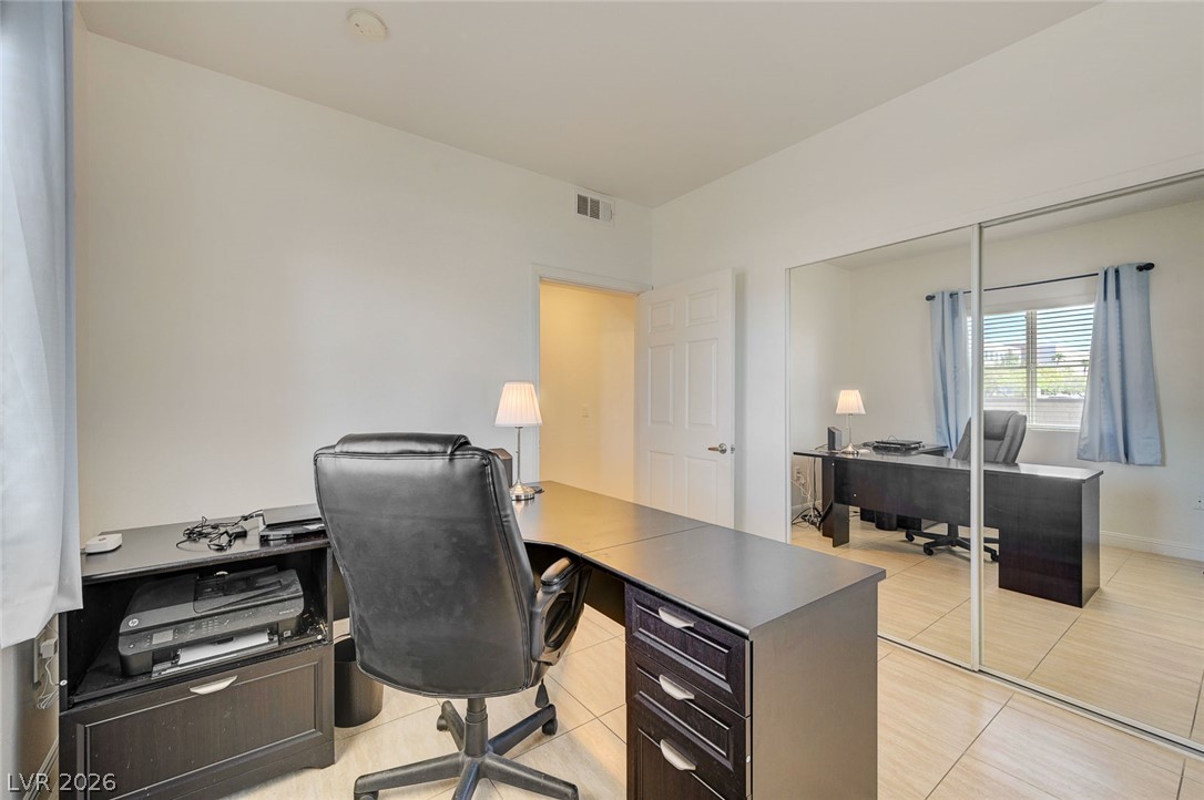 Photo 32 of 39, 5250 S Rainbow Boulevard #1048