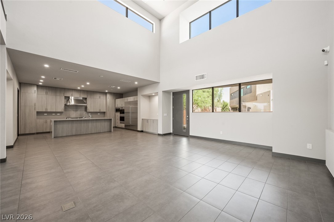 Photo 4 of 7389 Olive Creek Court