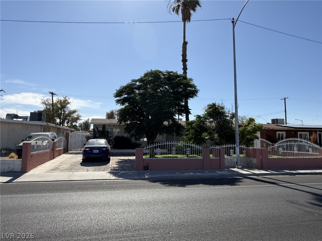 4567 S Nellis Boulevard, Las Vegas 89121