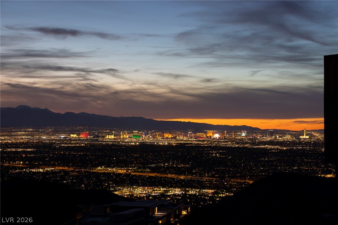 489 Rock Peak Drive, Henderson 89012