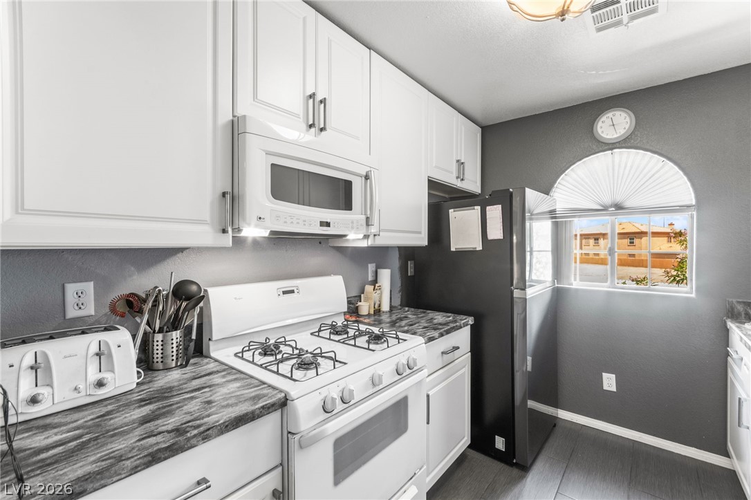 Photo 18 of 36, 6832 Elm Creek Drive #204
