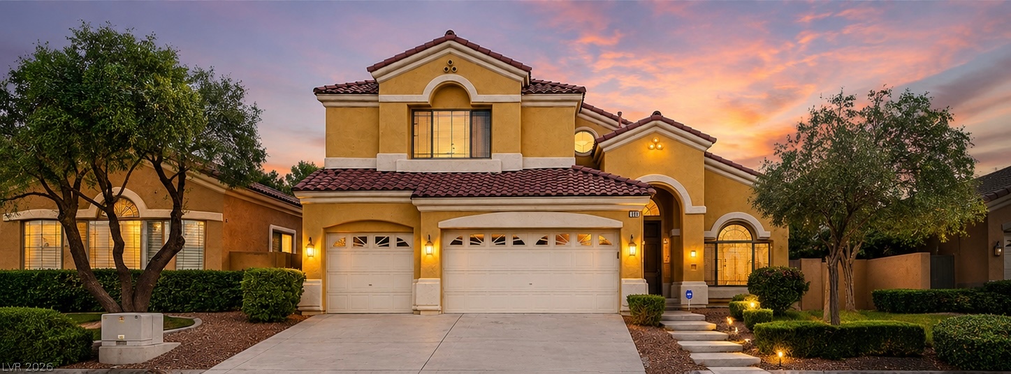 813 White Falcon Street, Las Vegas 89144
