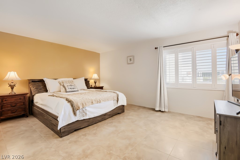 Photo 9 of 16, 750 S Royal Crest Circle #327