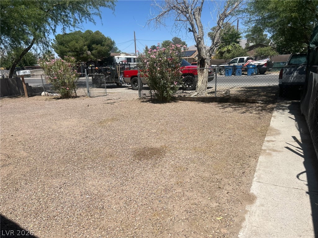 Photo 17 of 18, 1037 June Avenue