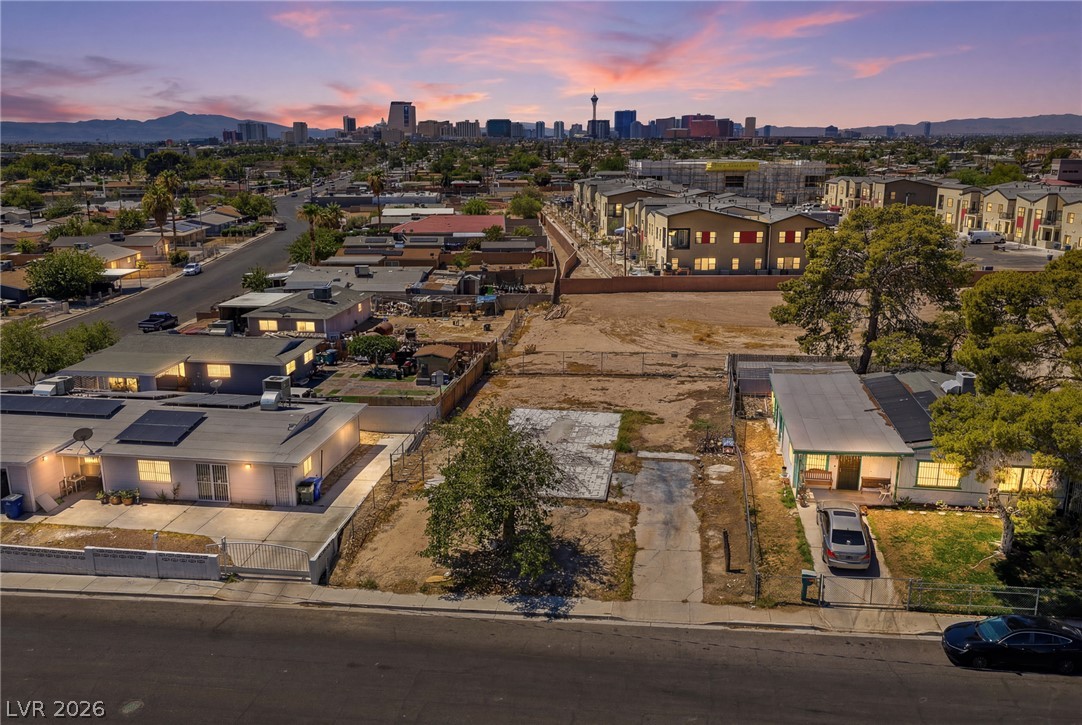 Photo 17 of 32, 609 Gilday Avenue