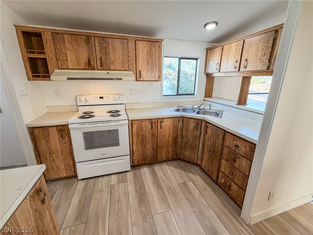 Photo 6 of 27, 2140 Cicchi Street