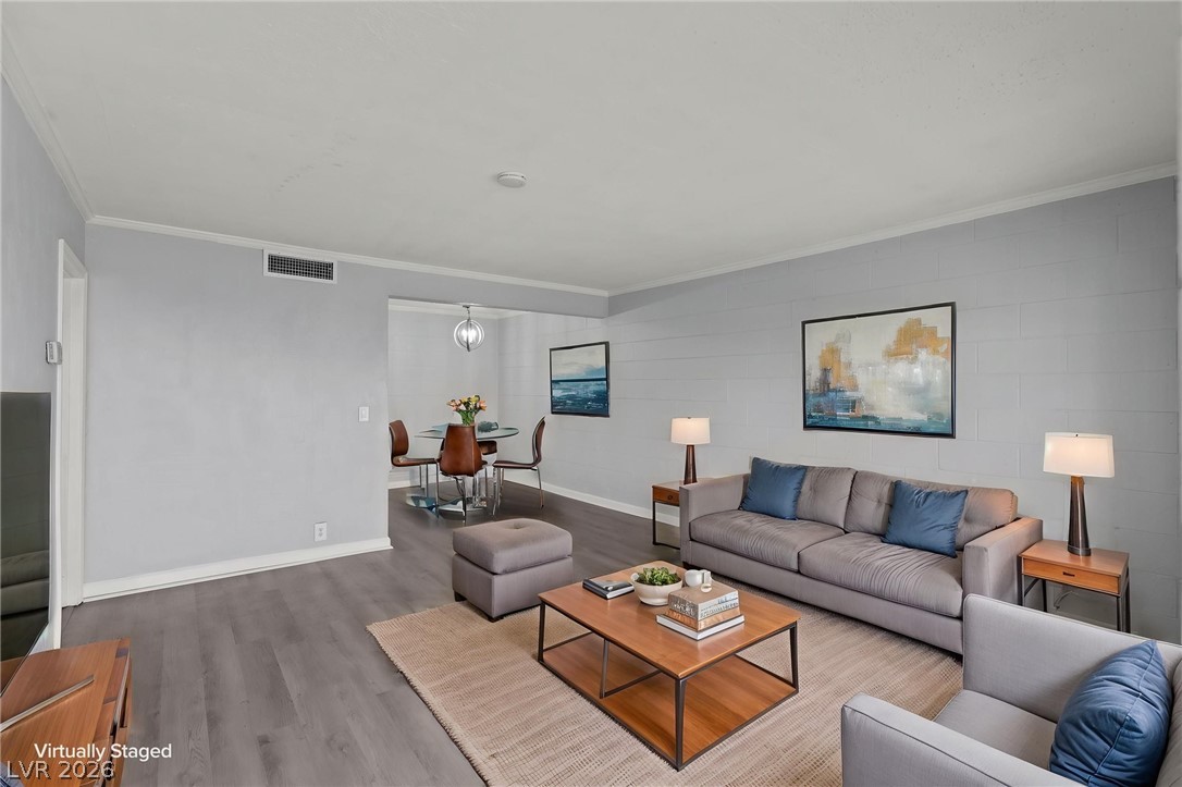 Photo 7 of 20, 555 S Royal Crest Circle #9