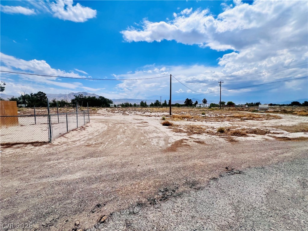 Photo 8 of 17, 300 E Quartz Avenue