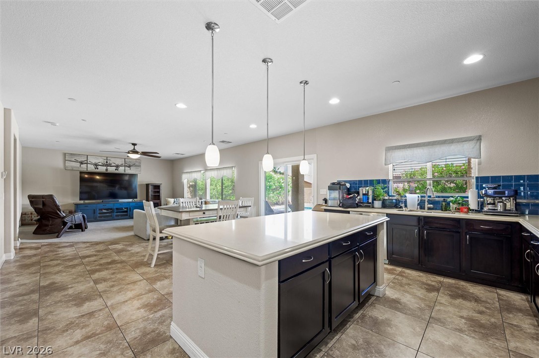 Photo 9 of 48, 2984 Queen Lake Court