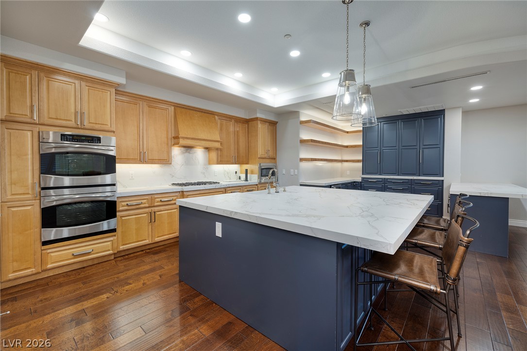 Photo 11 of 39, 9219 Tesoras Drive #302