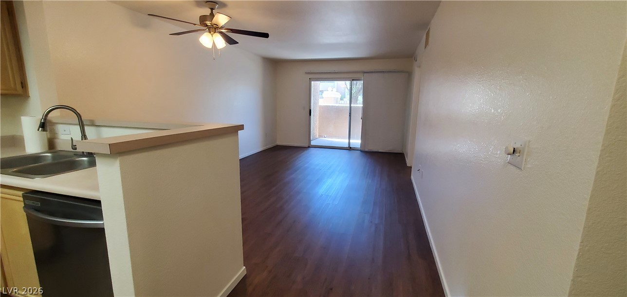 Photo 6 of 23, 8070 W Russell Road #1123