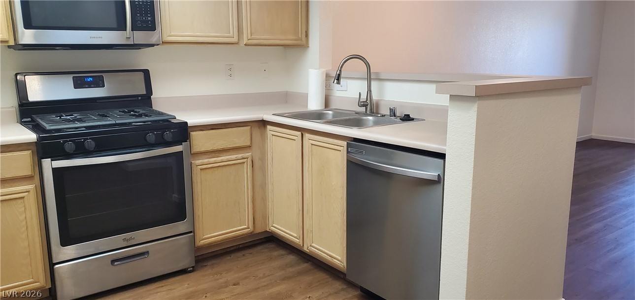 Photo 3 of 8070 W Russell Road #1123