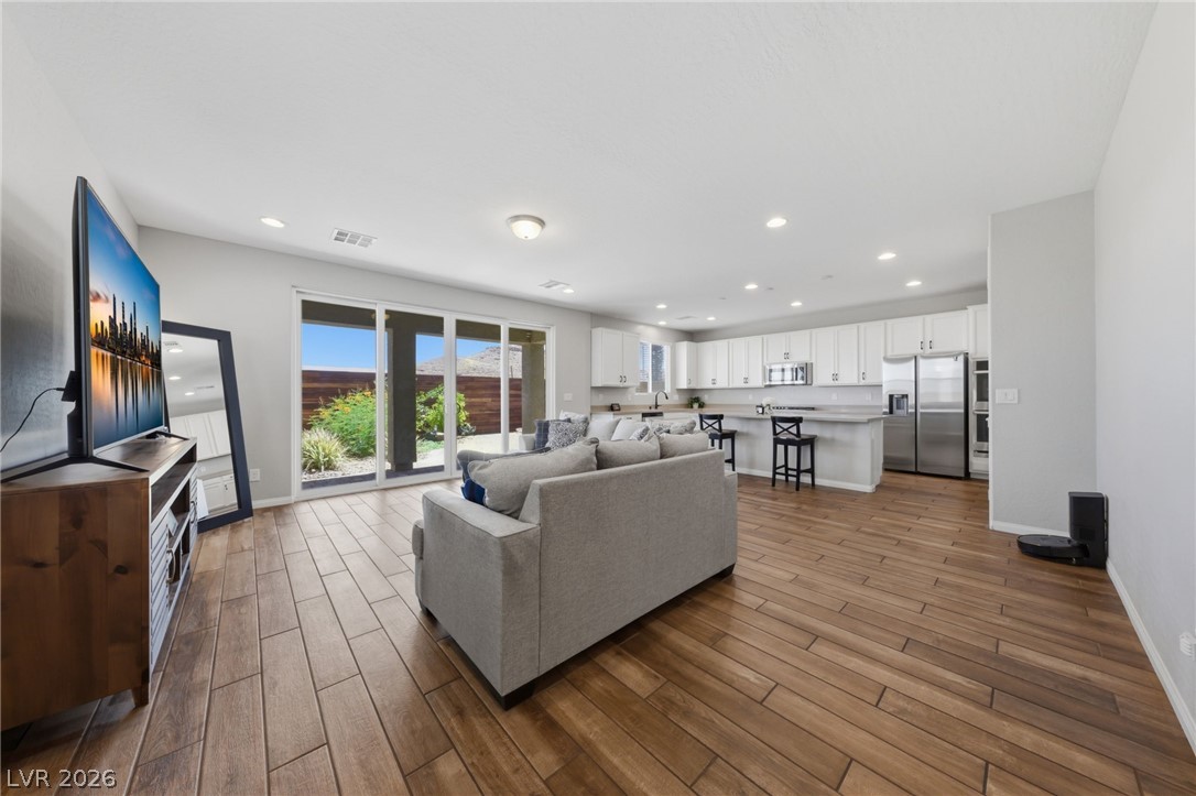 7547 Tinley Creek Avenue, Las Vegas 89113