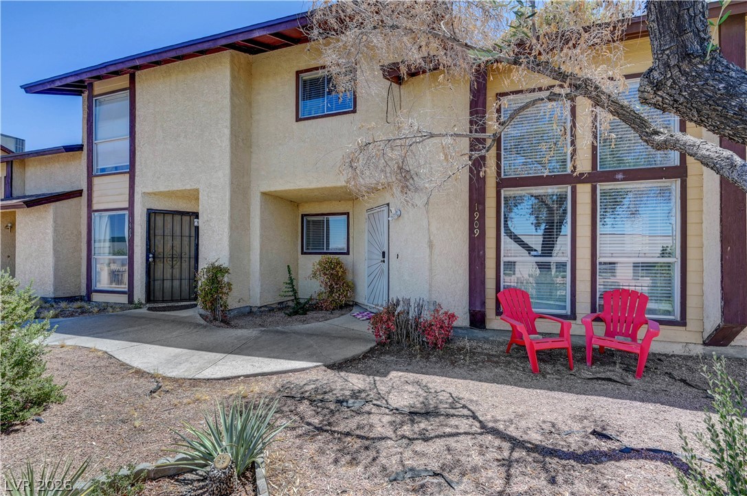 1909 Natalee Drive, Henderson 89011