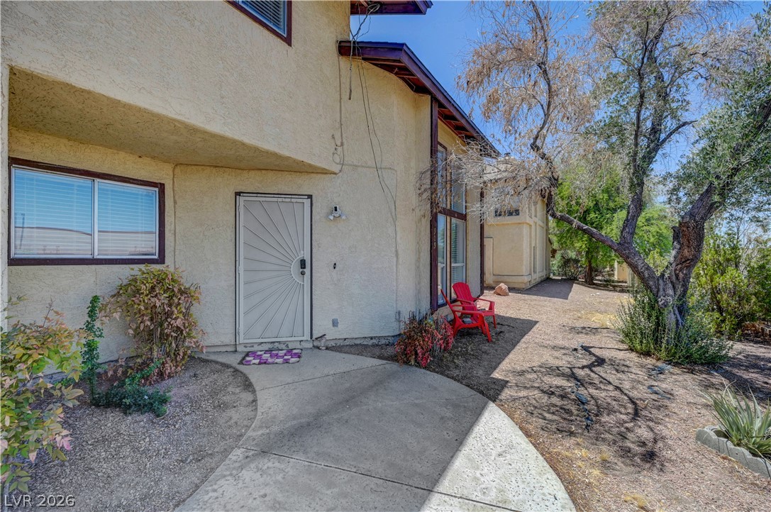 Photo 4 of 1909 Natalee Drive