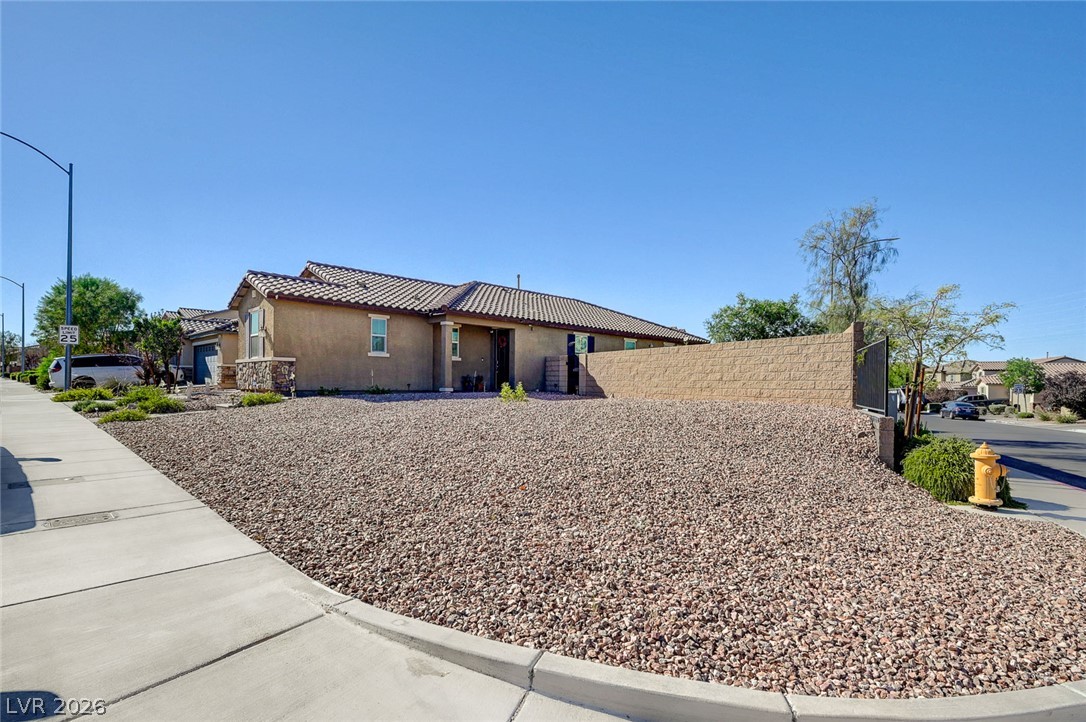Photo 3 of 978 Spiracle Avenue