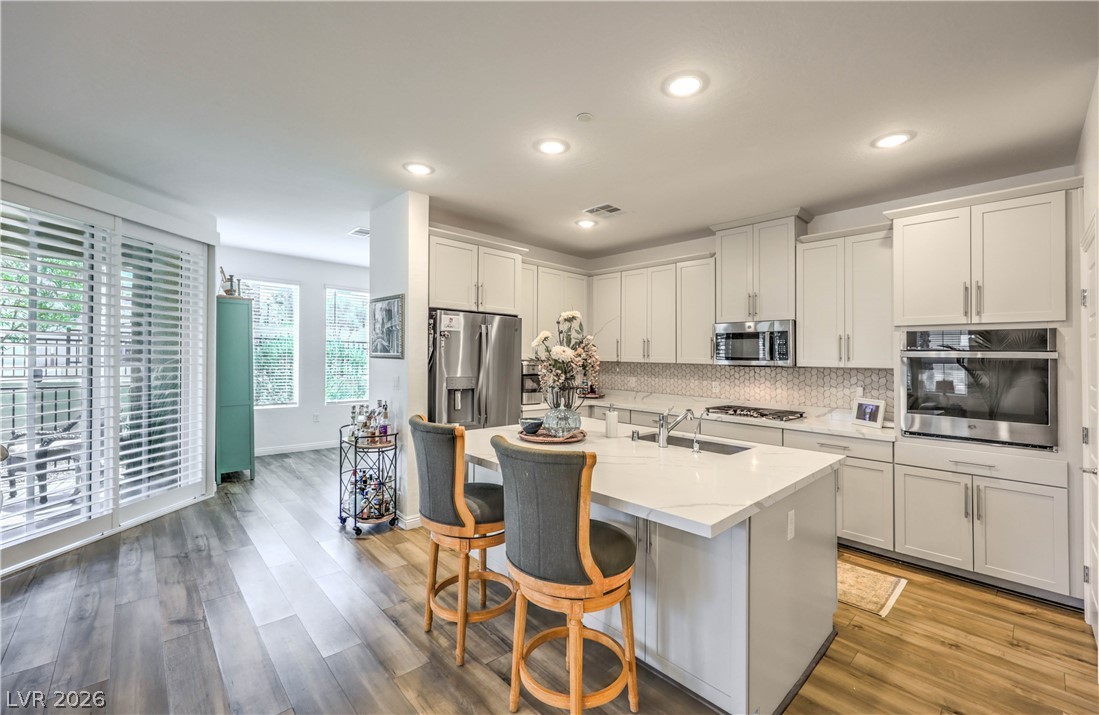 Photo 7 of 51, 2555 Hampton Road #4104