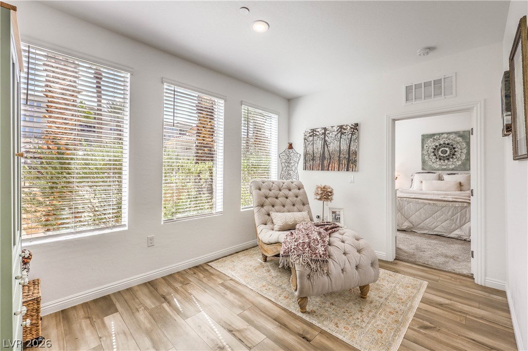 Photo 15 of 51, 2555 Hampton Road #4104