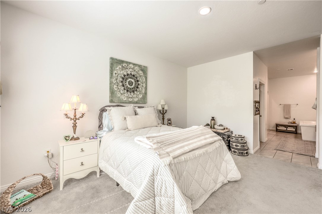 Photo 17 of 51, 2555 Hampton Road #4104