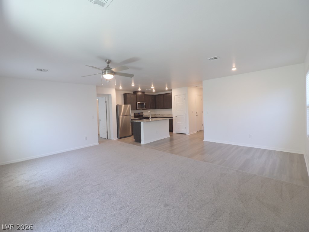 Photo 11 of 29, 513 Abrazar Avenue