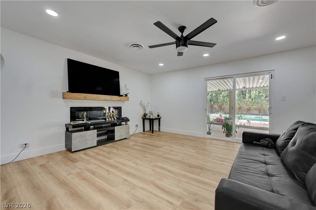 Photo 27 of 42, 4412 Denia Circle