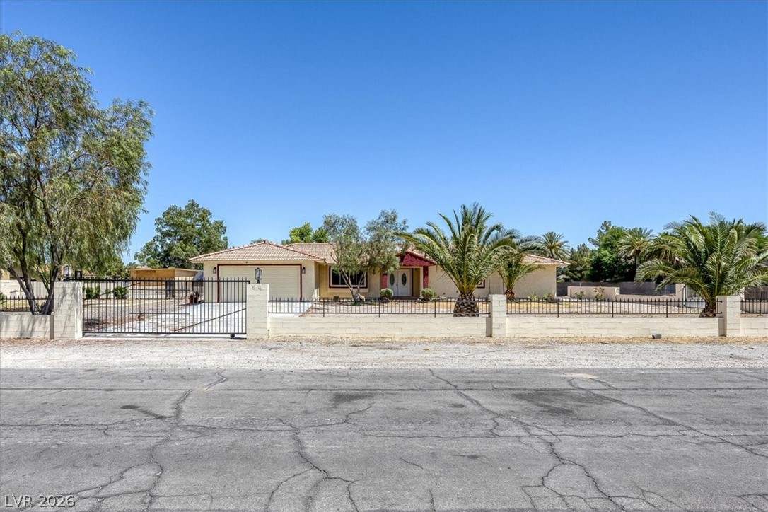 90 E Levi Avenue, Las Vegas 89183