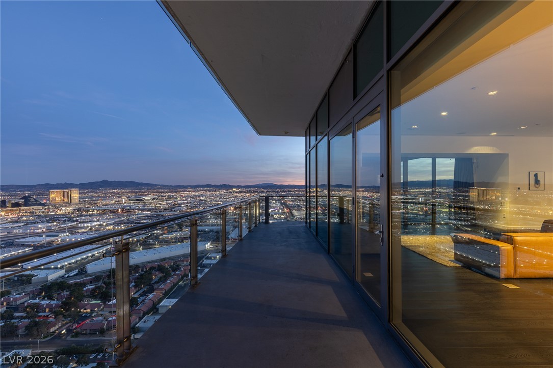Photo 60 of 80, 4381 W Flamingo Road #57308