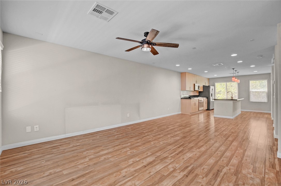 Photo 10 of 61, 9050 W Tropicana Avenue #1066