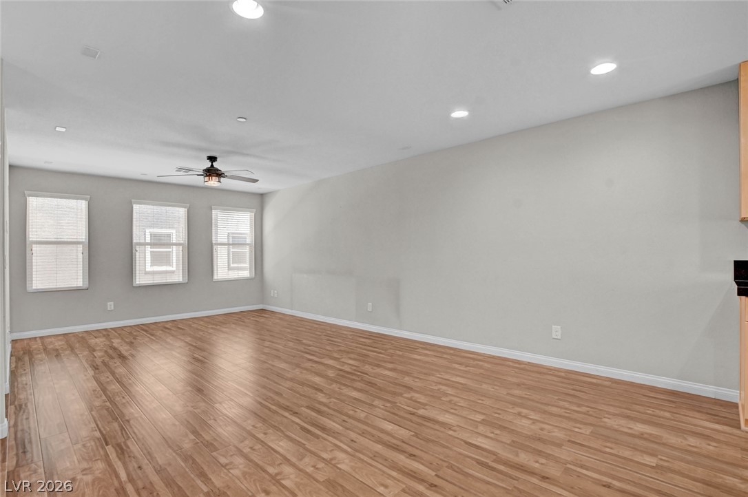 Photo 11 of 61, 9050 W Tropicana Avenue #1066