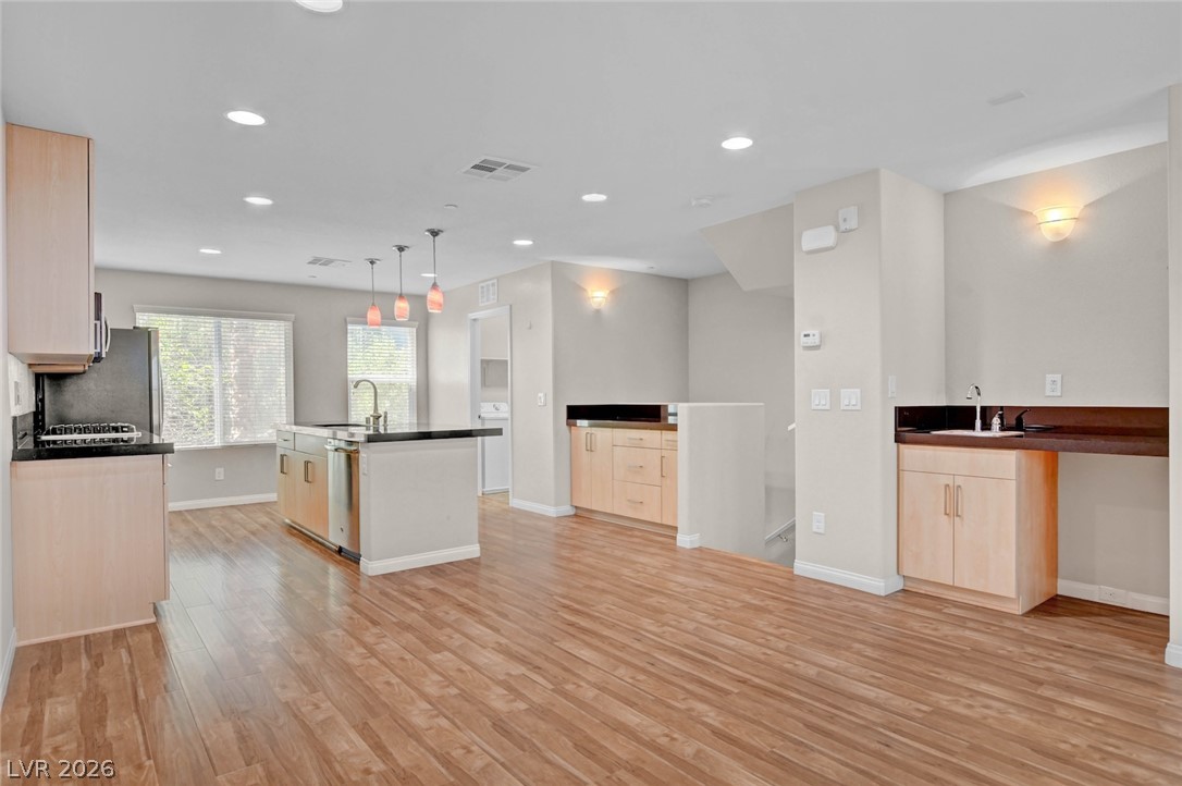 Photo 15 of 61, 9050 W Tropicana Avenue #1066