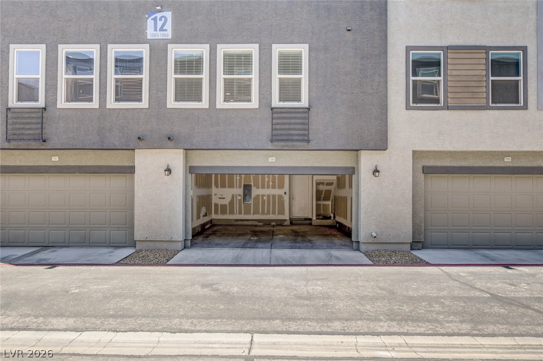 Photo 6 of 61, 9050 W Tropicana Avenue #1066