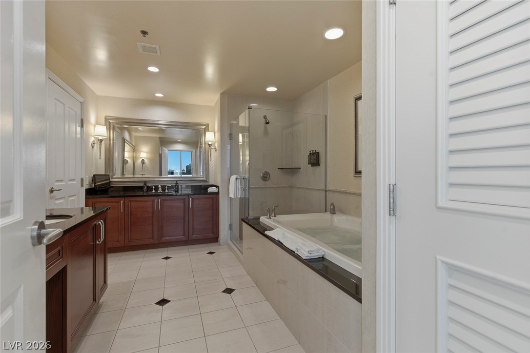 Photo 21 of 88, 145 E Harmon Avenue #3201&3203