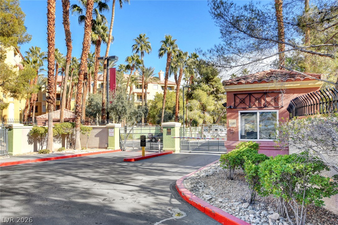 Photo 40 of 66, 230 E Flamingo Road #106