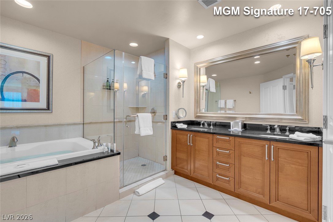 Photo 36 of 59, 135 E Harmon Avenue #1705