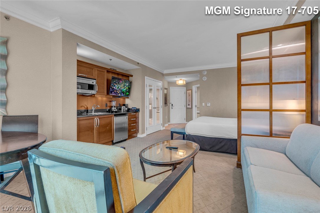 Photo 18 of 59, 135 E Harmon Avenue #1705