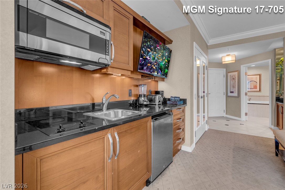 Photo 21 of 59, 135 E Harmon Avenue #1705
