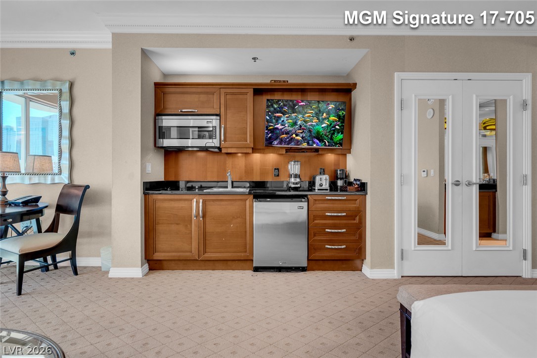 Photo 31 of 59, 135 E Harmon Avenue #1705