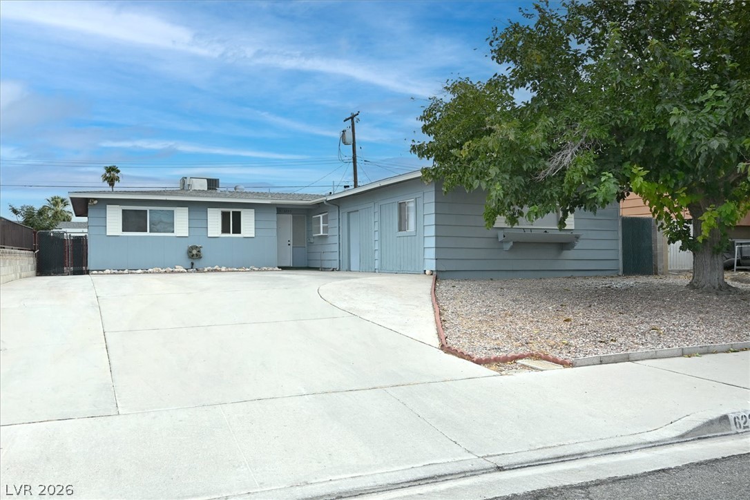 Photo 3 of 6225 McAllister Avenue