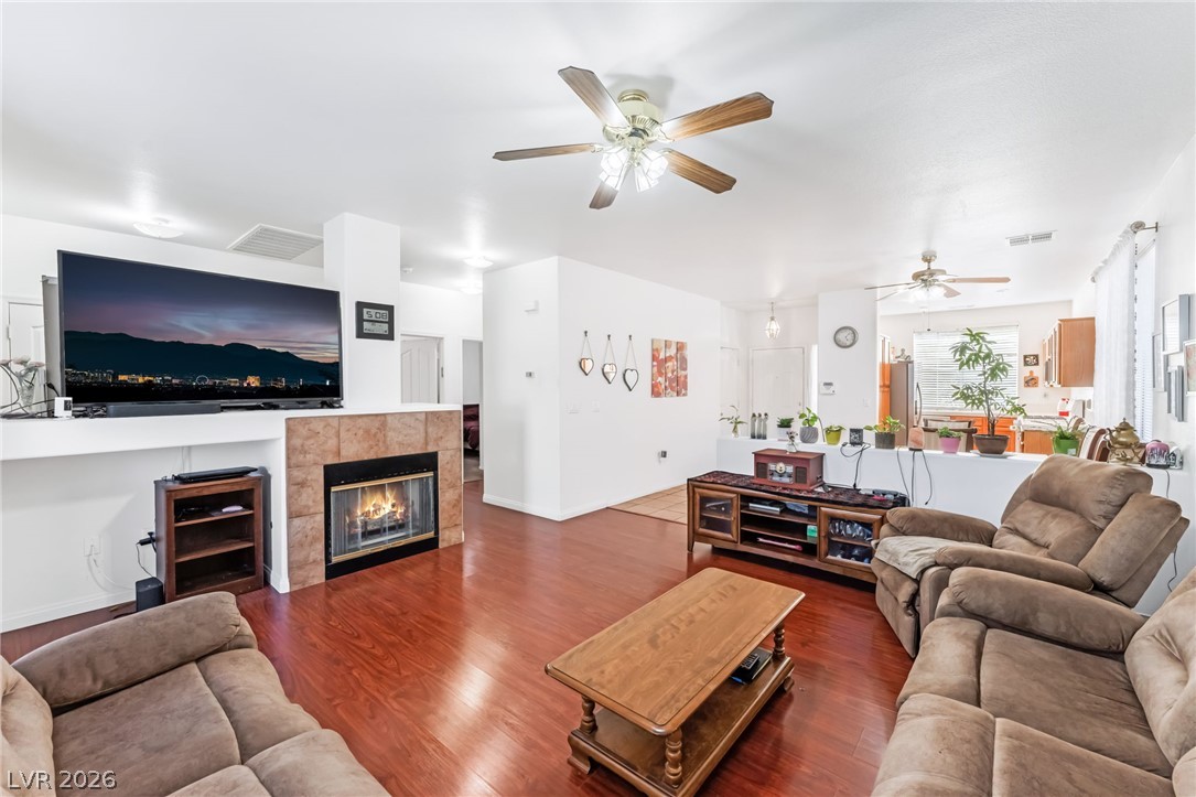 Photo 11 of 32, 1712 Stonefield Street
