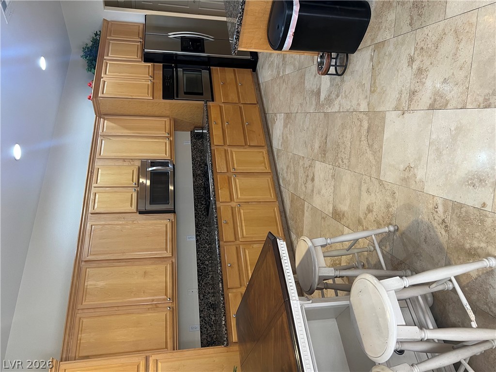 Photo 9 of 23, 2284 Moresca Avenue